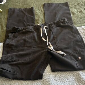 Figs Men's Charcoal Joggers